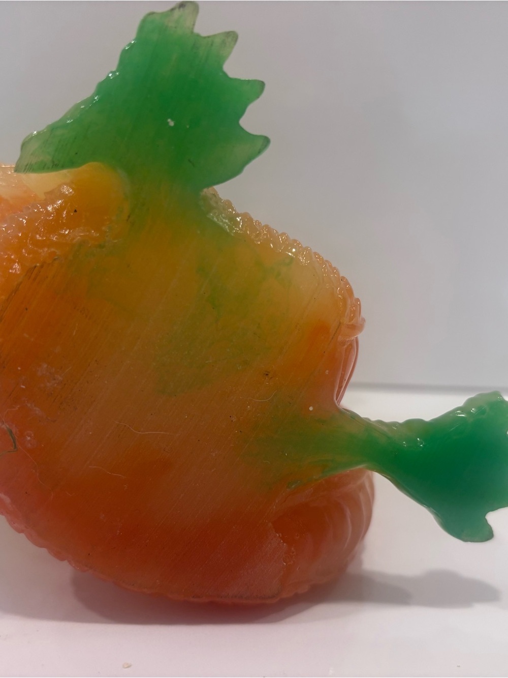 Vintage green and orange Lucite Foo Dog / Dragon Figurine – 6 Inches - Picture 7 of 8
